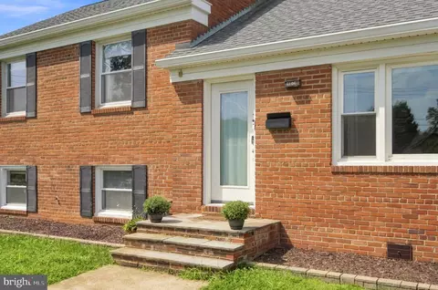 Other - 6106 Clearbrook Dr, Springfield, VA 22150 photo 1 of 10