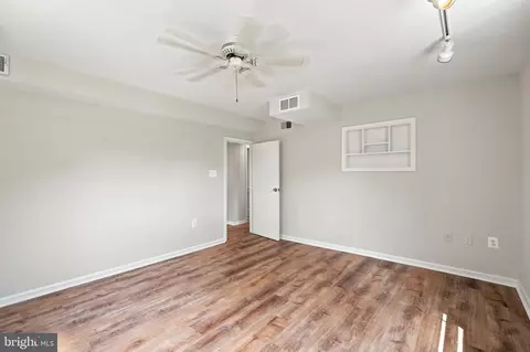 Bedroom - 6106 Clearbrook Dr, Springfield, VA 22150 photo 5 of 6