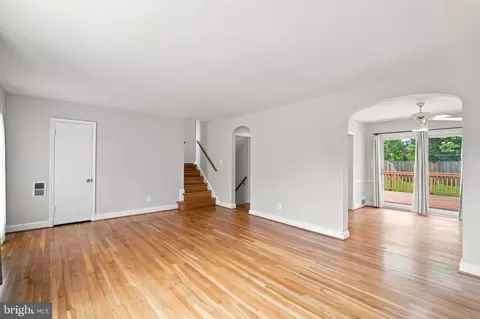 Living - 6106 Clearbrook Dr, Springfield, VA 22150 photo 5 of 5