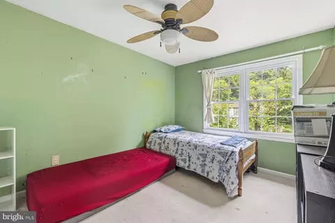 Bedroom - 9019 Golden Leaf Ct, Springfield, VA 22153 photo 5 of 6