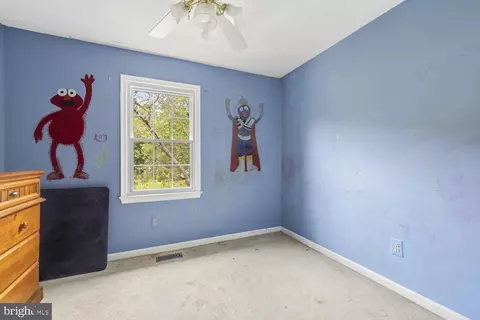 Bedroom - 9019 Golden Leaf Ct, Springfield, VA 22153 photo 3 of 6