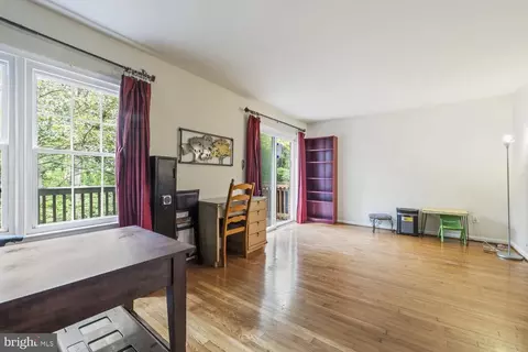 Living - 9019 Golden Leaf Ct, Springfield, VA 22153 photo 2 of 2
