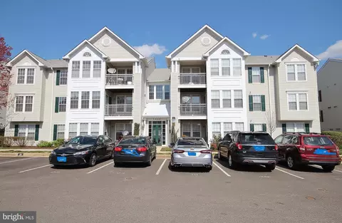 7522 J Snowpea Ct #21, Alexandria, VA 22306