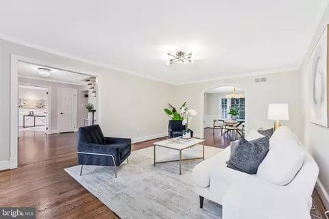 Living - 7845 Old Dominion Dr, Mclean, VA 22102 photo 2 of 6