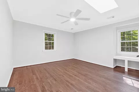 Bedroom - 7845 Old Dominion Dr, Mclean, VA 22102 photo 6 of 7
