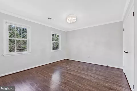 Bedroom - 7845 Old Dominion Dr, Mclean, VA 22102 photo 4 of 7