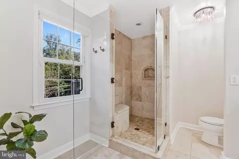 Bath - 7845 Old Dominion Dr, Mclean, VA 22102 photo 4 of 9