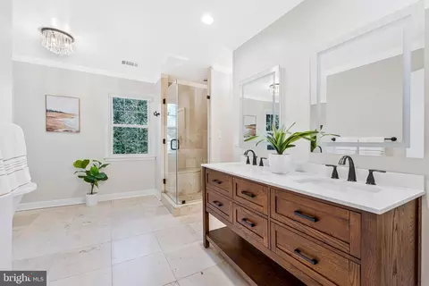 Bath - 7845 Old Dominion Dr, Mclean, VA 22102 photo 2 of 9