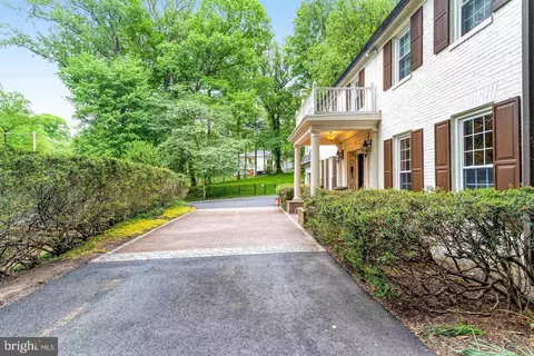 Exterior - 7845 Old Dominion Dr, Mclean, VA 22102 photo 1 of 16