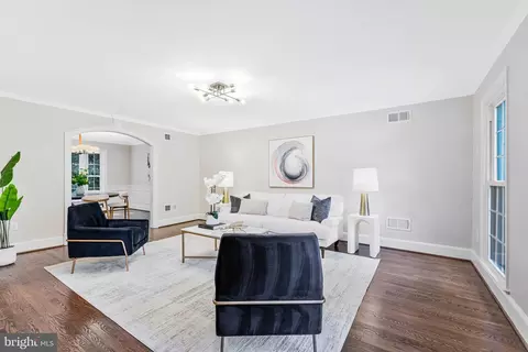 Living - 7845 Old Dominion Dr, Mclean, VA 22102 photo 3 of 6