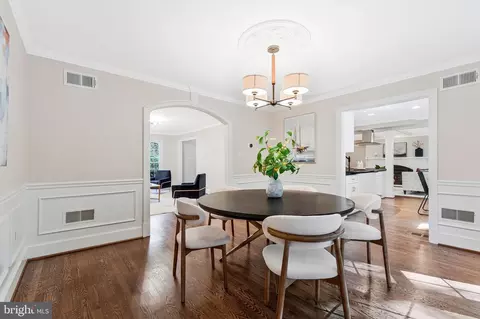 Dining - 7845 Old Dominion Dr, Mclean, VA 22102 photo 3 of 4