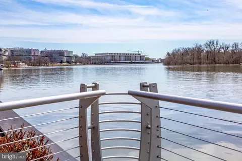 View/Area - 7845 Old Dominion Dr, Mclean, VA 22102 photo 1 of 1