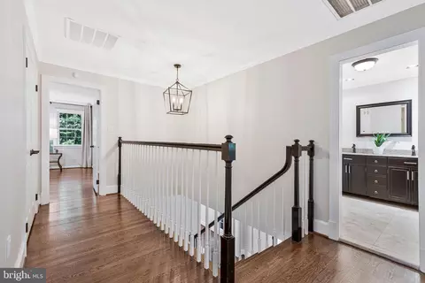 Entry Way - 7845 Old Dominion Dr, Mclean, VA 22102 photo 7 of 10