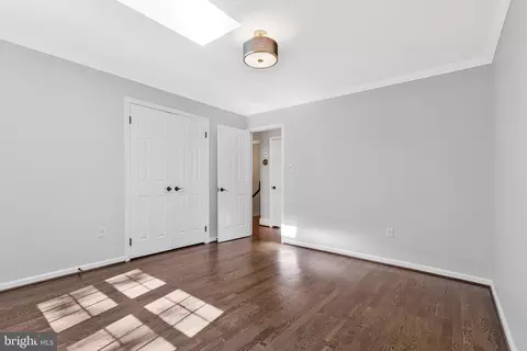 Bedroom - 7845 Old Dominion Dr, Mclean, VA 22102 photo 5 of 7
