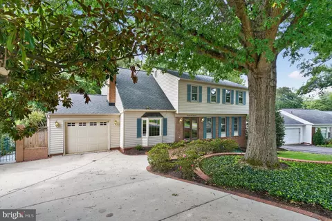 Exterior - 7922 Journey Ln, Springfield, VA 22153 photo 2 of 11