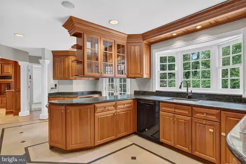 Kitchen - 7922 Journey Ln, Springfield, VA 22153 photo 4 of 4