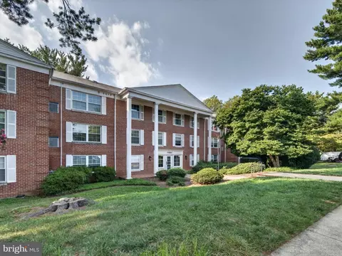 Exterior - 7680 Tremayne Pl #311, Mclean, VA 22102 photo 2 of 6