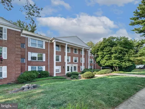 Exterior - 7680 Tremayne Pl #311, Mclean, VA 22102 photo 3 of 6