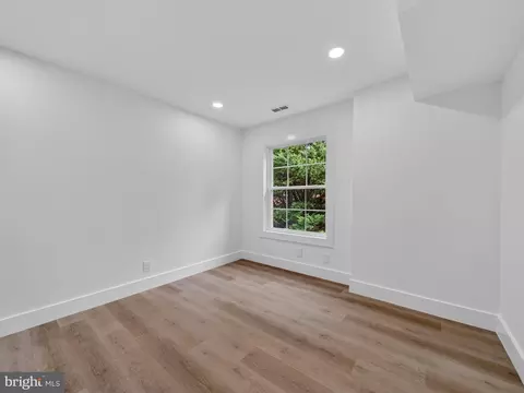 Other - 7680 Tremayne Pl #311, Mclean, VA 22102 photo 11 of 14