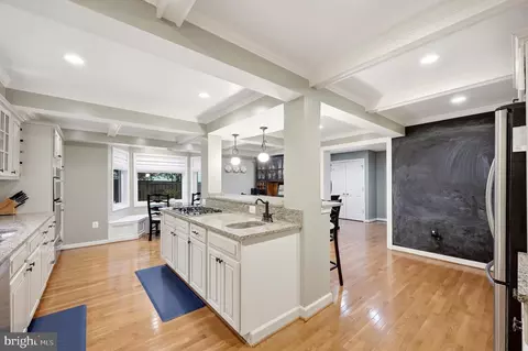 Kitchen - 1825 Dalmation Dr, Mclean, VA 22101 photo 7 of 8