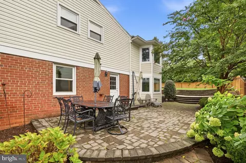 Exterior - 1825 Dalmation Dr, Mclean, VA 22101 photo 9 of 15