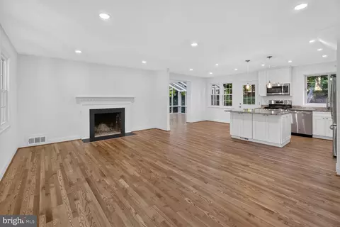Living - 5502 Aldrich, Springfield, VA 22151 photo 1 of 4