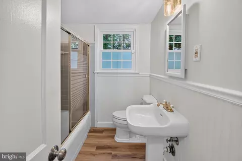 Bath - 5502 Aldrich, Springfield, VA 22151 photo 4 of 4