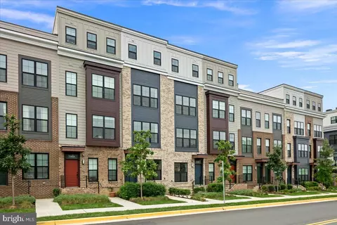 7371 Arlington Blvd, Falls Church, VA 22042