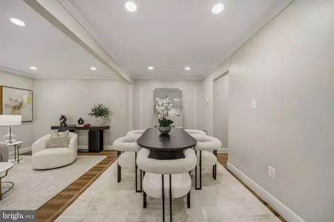Dining - 9735 Lakepointe Dr, Burke, VA 22015 photo 1 of 4