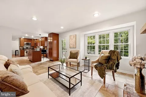 3302 Gentle Ct, Alexandria, VA 22310
