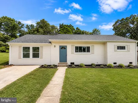 5614 Norton Rd, Alexandria, VA 22303