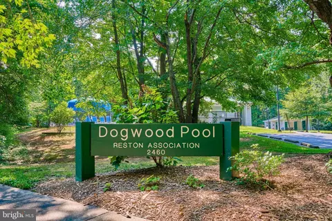 Exterior - 2418 Cloudcroft Sq, Reston, VA 20191 photo 7 of 9