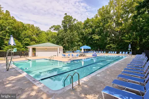 Exterior - 2418 Cloudcroft Sq, Reston, VA 20191 photo 8 of 9