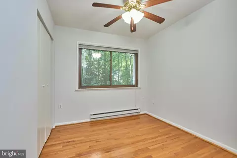 Bedroom - 2418 Cloudcroft Sq, Reston, VA 20191 photo 7 of 7