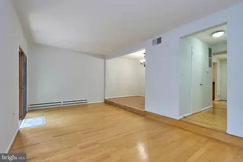 Living - 2418 Cloudcroft Sq, Reston, VA 20191 photo 3 of 7