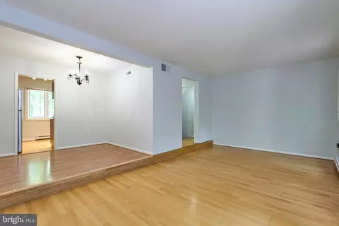 Living - 2418 Cloudcroft Sq, Reston, VA 20191 photo 5 of 7