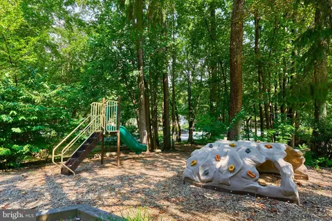 View/Area - 2418 Cloudcroft Sq, Reston, VA 20191 photo 1 of 1