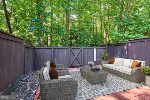 Exterior - 2418 Cloudcroft Sq, Reston, VA 20191 photo 3 of 9