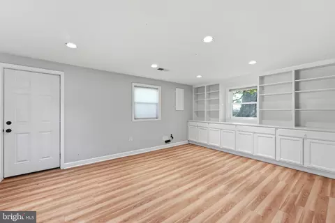 Living - 6800 Ava St, Springfield, VA 22152 photo 11 of 12