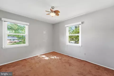 Bedroom - 6800 Ava St, Springfield, VA 22152 photo 4 of 6