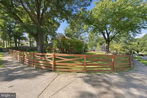 Exterior - 6800 Ava St, Springfield, VA 22152 photo 8 of 8
