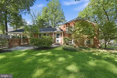 Exterior - 6800 Ava St, Springfield, VA 22152 photo 2 of 8