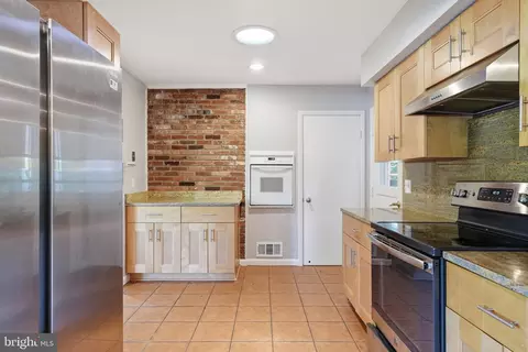 Kitchen - 6800 Ava St, Springfield, VA 22152 photo 3 of 3