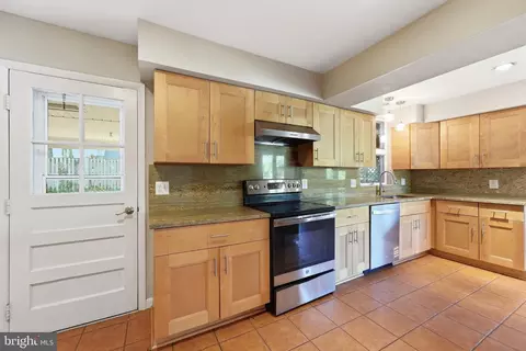Kitchen - 6800 Ava St, Springfield, VA 22152 photo 1 of 3
