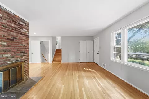 Living - 6800 Ava St, Springfield, VA 22152 photo 6 of 12