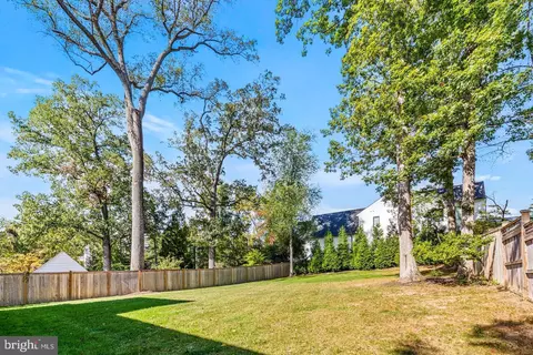 Exterior - 6884 Churchill Rd, Mclean, VA 22101 photo 9 of 13