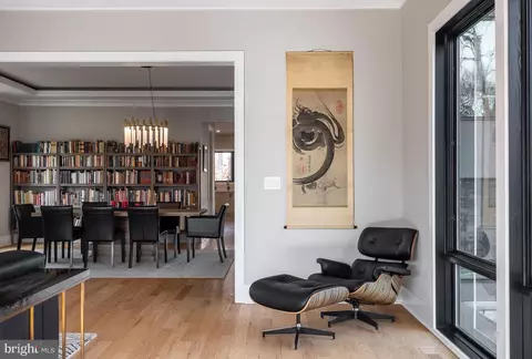 Entry Way - 6884 Churchill Rd, Mclean, VA 22101 photo 7 of 19