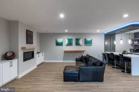 Living - 6884 Churchill Rd, Mclean, VA 22101 photo 3 of 4
