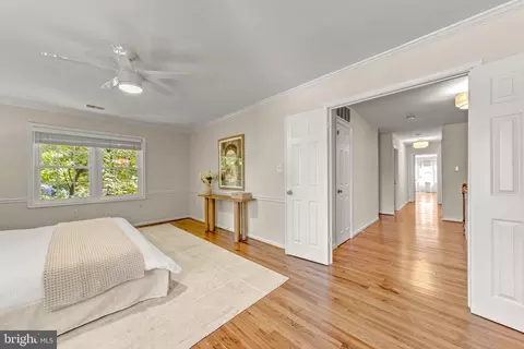 Entry Way - 1623 Linway Park Dr, Mclean, VA 22101 photo 5 of 6