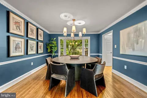 Dining - 1623 Linway Park Dr, Mclean, VA 22101 photo 2 of 3